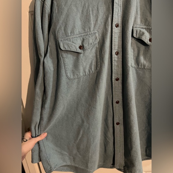 St John’s Bay Button Down Flannel 🍁 - Picture 4 of 9